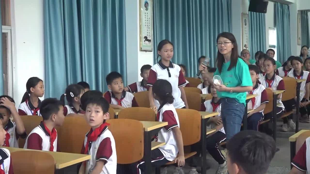 Glass recycling activity at Lankou Primary School
